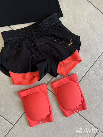 Обруч,мяч,одежда для художественной гимнастике