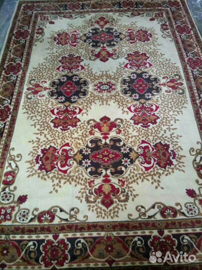 Ковёр шерстяной