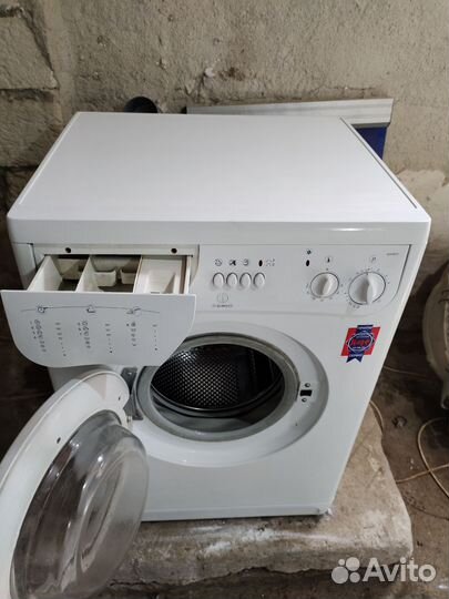 Стиральная машина indesit 5кг