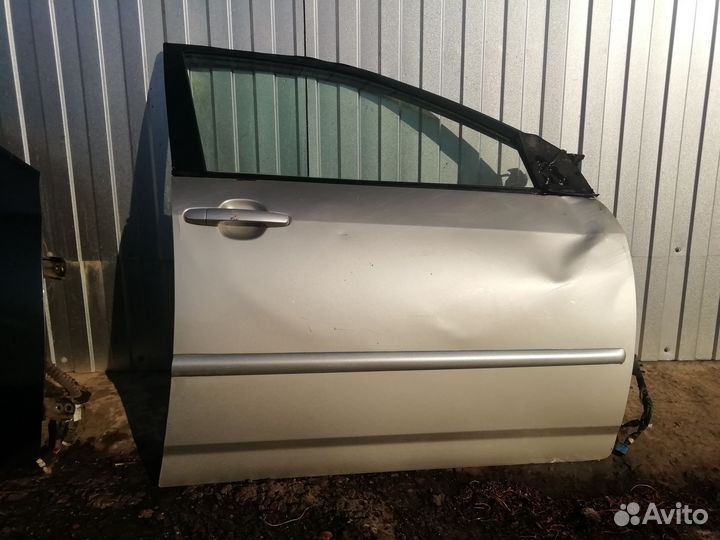 Дверь передняя правая Тойота Королла 120