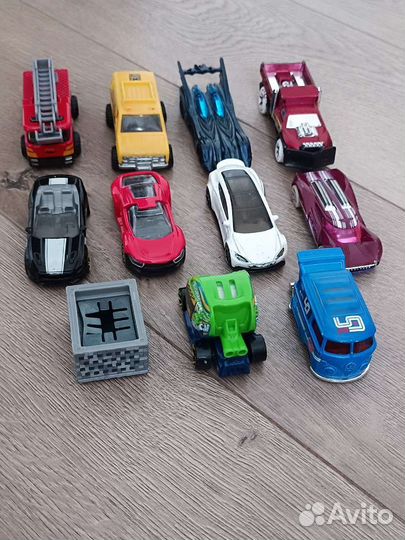 Машинки Hot Wheels
