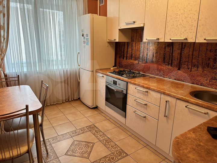 2-к. квартира, 70,4 м², 3/5 эт.