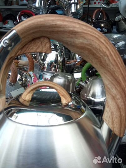 Чайник из нержавеющей стали новый 3 литра