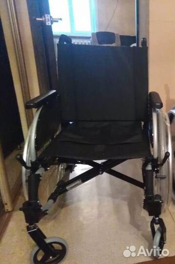 Инвалидная коляска новая