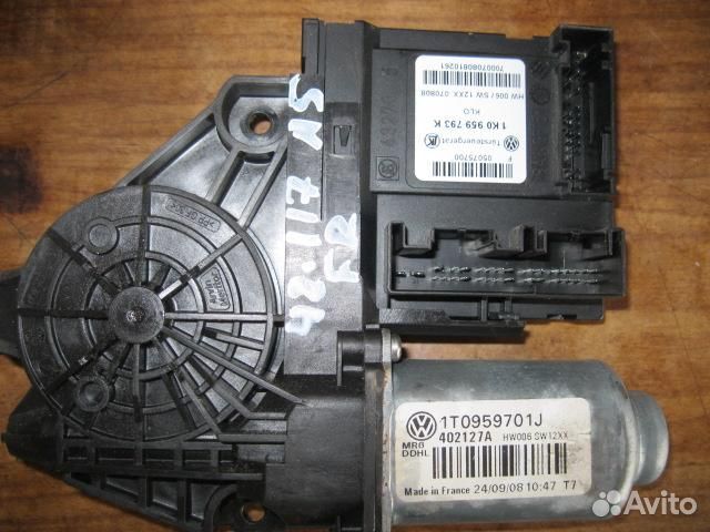 Мотор стеклоподъемника передний правый от Skoda O