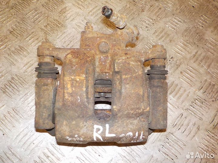 Суппорт задний левый Land Rover Discovery 3
