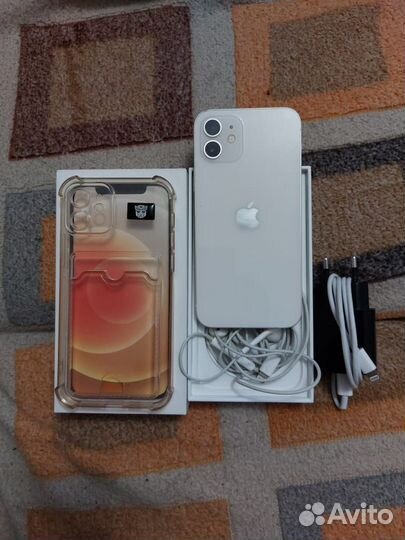 Продам айфон 12