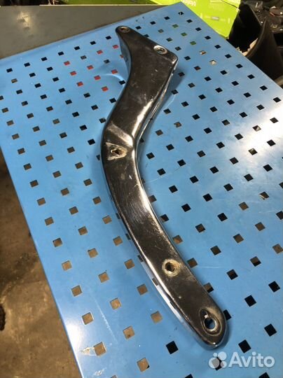 Yamaha xvs400 xvs650 drag star 98 правый серп