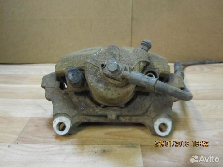 Суппорт передний правый, VW Passat B6