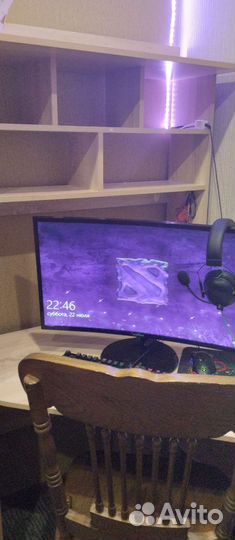 Письменный стол