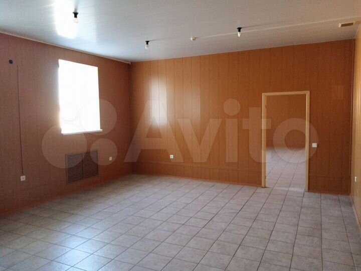 Склад, 2100 м²