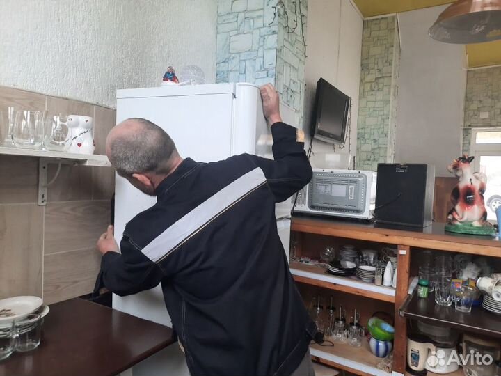 Ремонт холодильников Ремонт стиральных машин