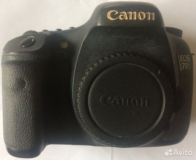 Продаю цифровой зеркальный фотоаппарат Canon EOS 7