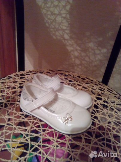 Продам туфельки