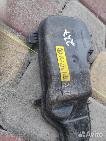 Вольво хс-70 заглушка фара правая 30760152