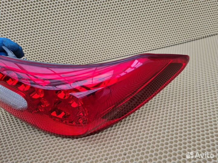 Фонарь в крыло задний правый Infiniti M Q70 Y51