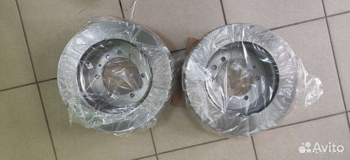 Диск тормозной задний Nissan Patrol Y60/Y61