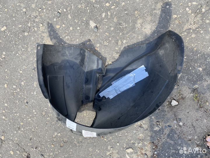 Подкрылок левый задний toyota camry v40 новый