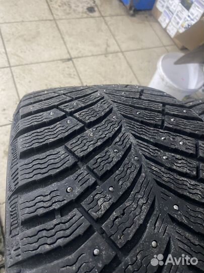 Michelin X-Ice North 4 SUV 245/45 R18