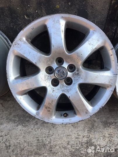 Диск R17 Toyota Avensis литой
