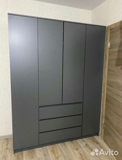 Шкаф серый 1.6 метра