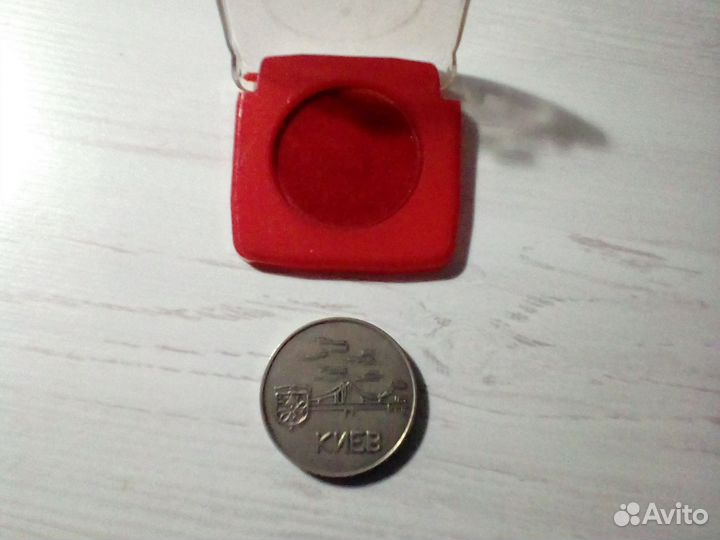 Настольная медаль