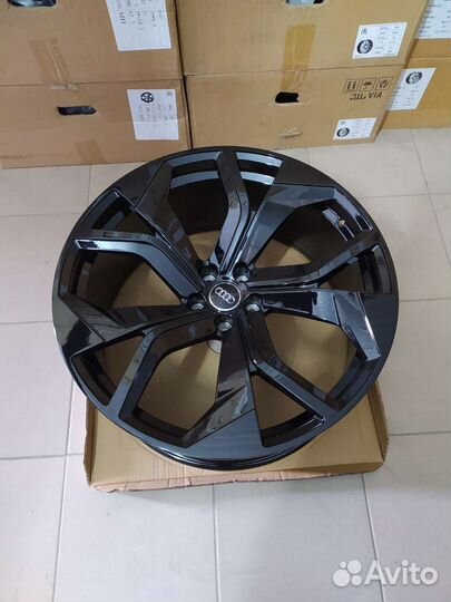 R22/5*112 Audi Q8RS, Q7, Q5, A8, VW Touareg