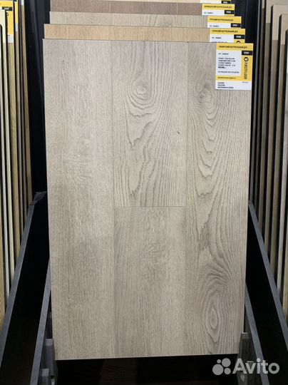 Ламинат влагостойкий новый