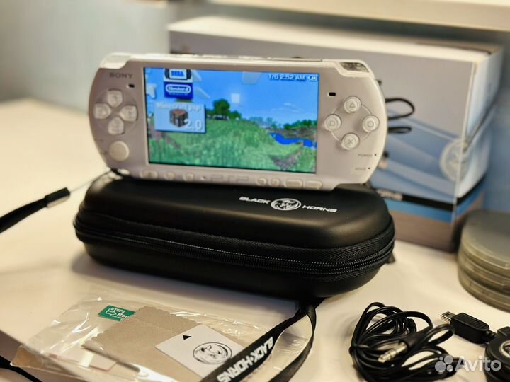 Sony PSP-3008 White 64 Gb(big pack,3100 игр)