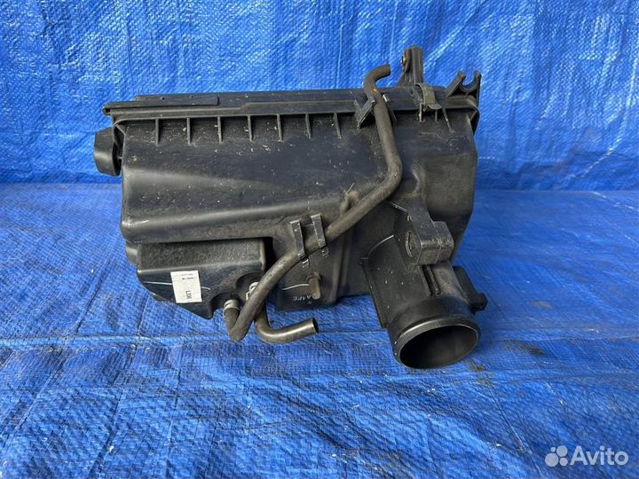 Корпус воздушного фильтра mazda MPV LW