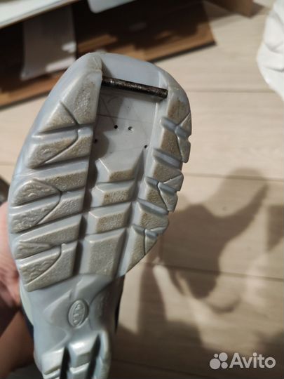 Лыжные ботинки