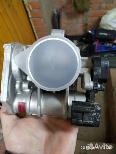 Дроссельная заслонка