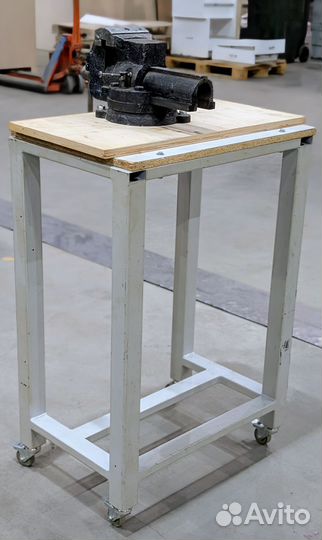 Тиски советские слесарные