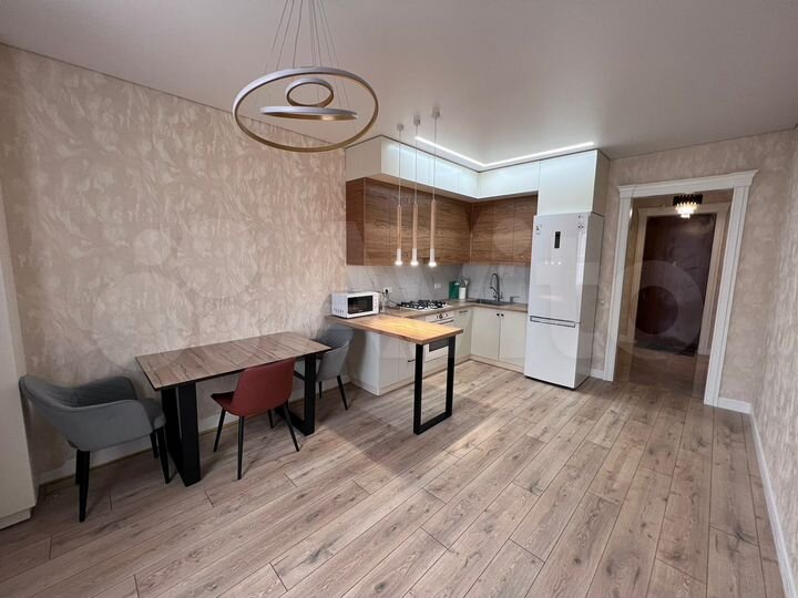 2-к. квартира, 55 м², 12/18 эт.