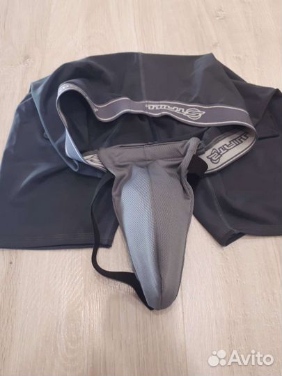 Хоккейные компрессионные шорты новые