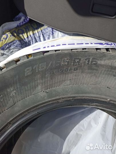 Michelin X-Ice North 3 215/65 R16 102T