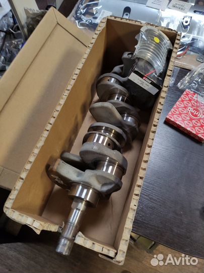 Коленвал 3.5L (EGE) Chrysler LHS, Concord 4556502