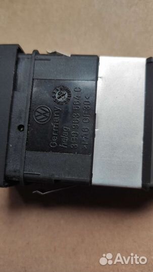 Кнопка подогрева сидений Volkswagen Passat B5