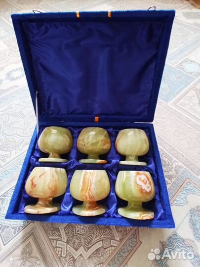 Камни и минералы коллекция