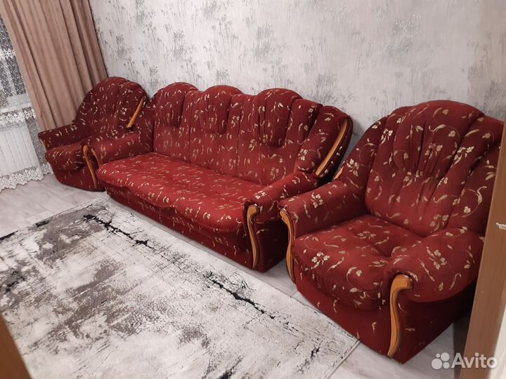 Продам диван и 2 кресла