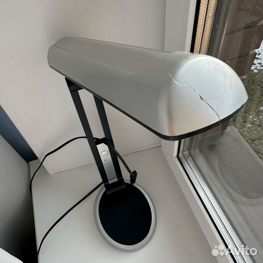 Лампа настольная