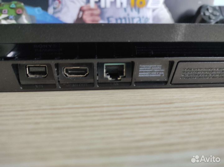 Sony PS4 Slim 1tb 2108B / 2 геймпада и игры