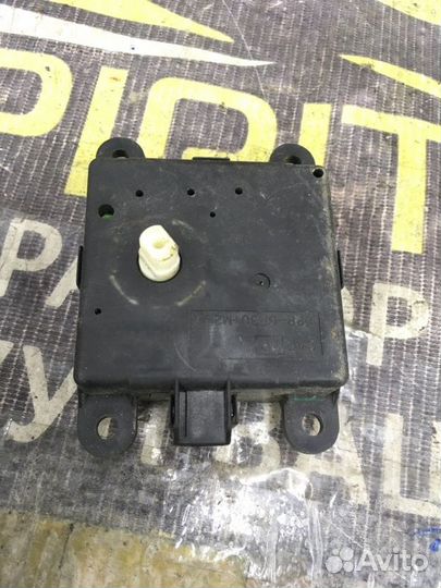 Сервопривод заслонок печки Nissan Qashqai J10 1.6