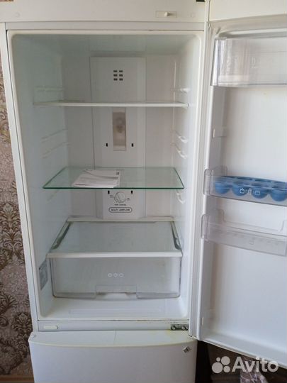 Холодильник LG