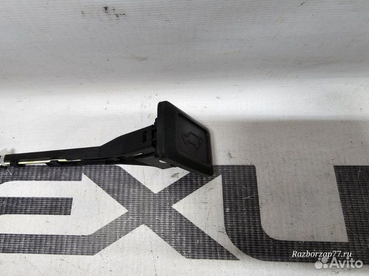 Кнопка открывания багажника Toyota Rav4 40 2017