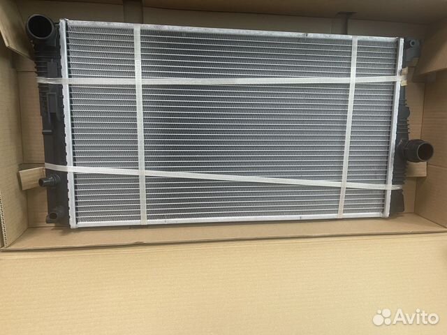 Радиатор бмв ф10 f10 oem 17118672011