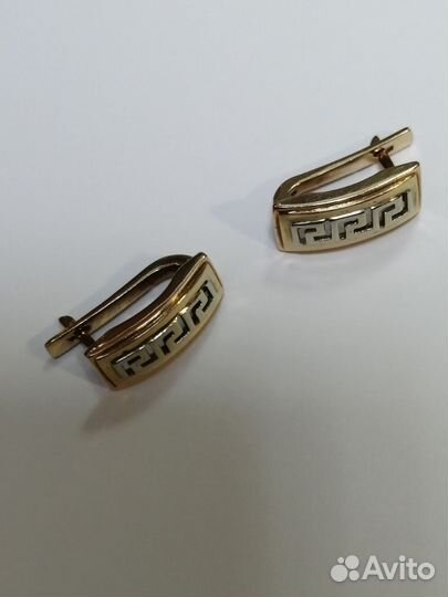 Золотые серьги