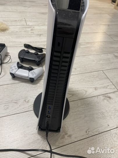 Sony Ps5 + 2-й геймпад + зарядная станция