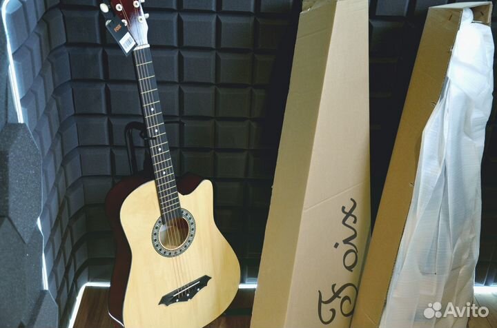 Акустическая гитара новая