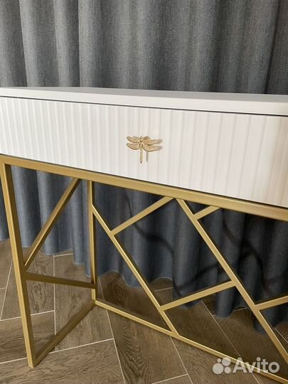 Консоль Квадро из мдф